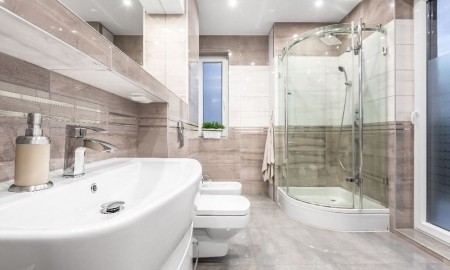 Jak uszczelnić newralgiczne miejsca w łazience?